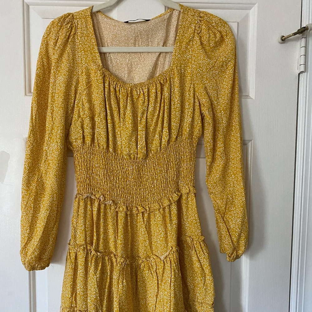 Ditsy Floral Yellow Ruffle Tiered Mini Dress, Long Sleeve, Size Medium